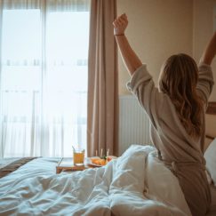Rotina matinal saudável: pequenos hábitos que transformam o seu dia